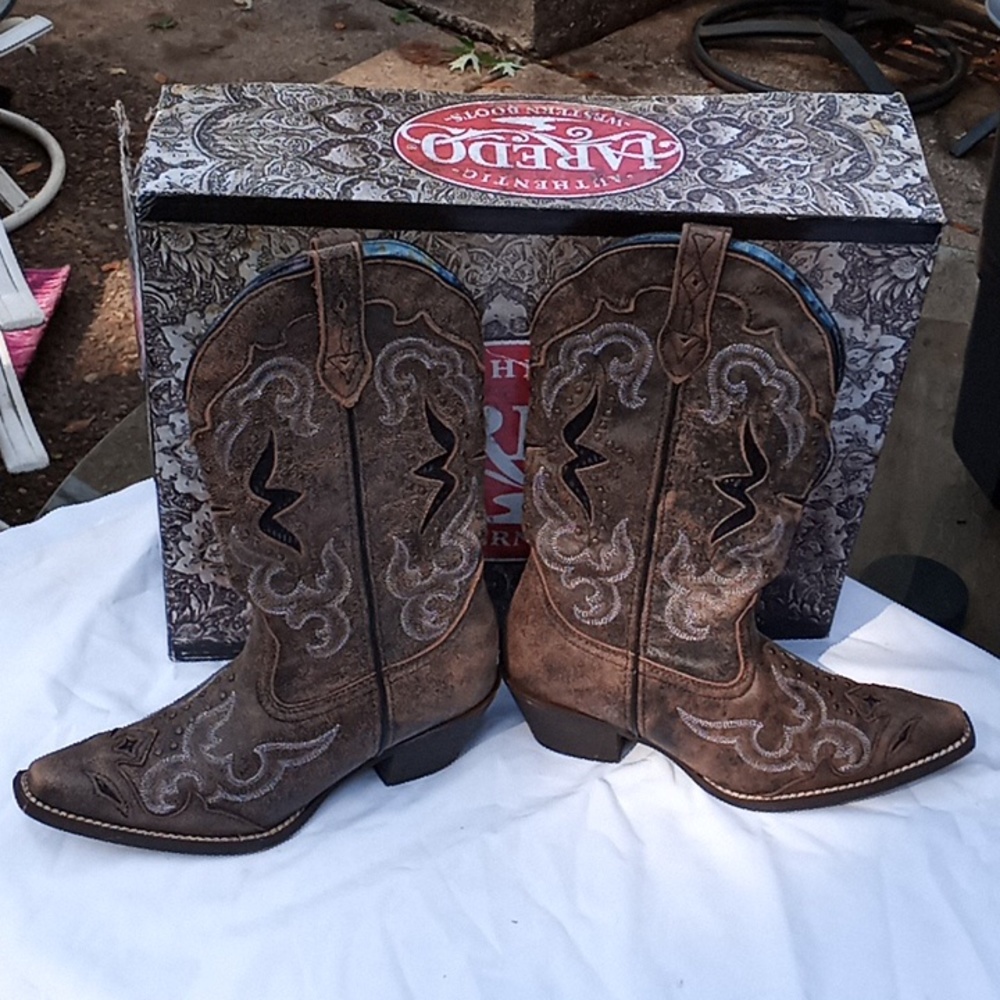 LAREDO AUTHENTIC WESTERN BOOTS STUDDED LEATHER UPPERS #52133 WOMENS SIZE 8.5M